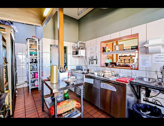 518M² BUILDING FOR SALE IN BRIXTON